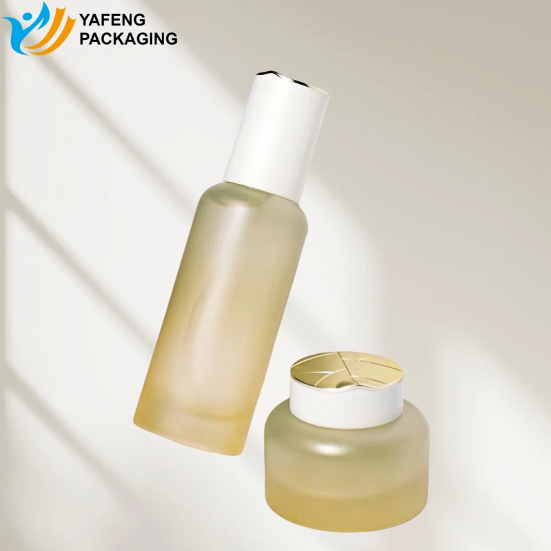 Custom Glass Cosmetic Bottles and Jars for Skincare Packaging 4 Custom Glass Cosmetic Bottles and Jars for Skincare Packaging YF269B