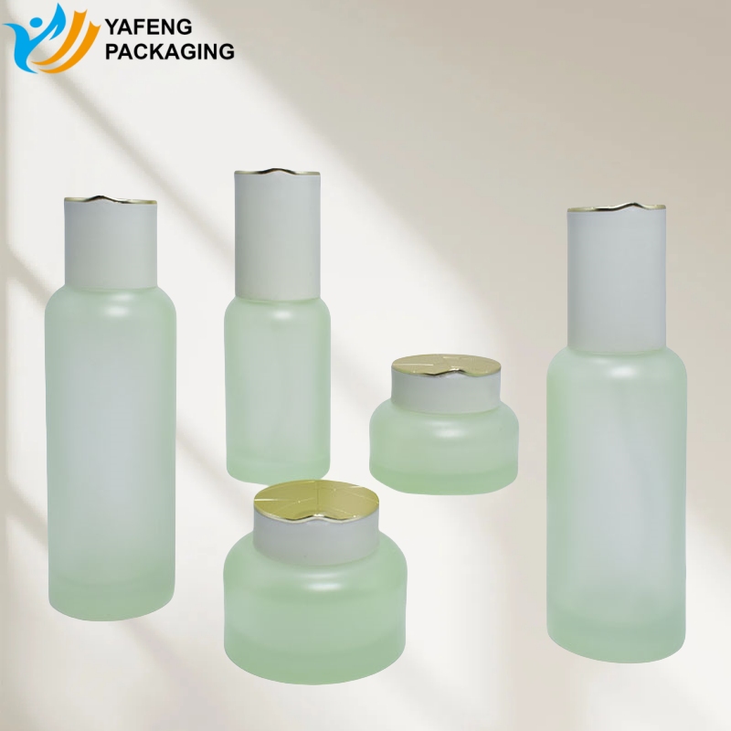 Custom Glass Cosmetic Bottles and Jars for Skincare Packaging 2 Custom Glass Cosmetic Bottles and Jars for Skincare Packaging YF269B