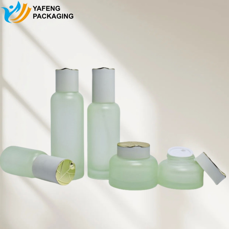 Custom Glass Cosmetic Bottles and Jars for Skincare Packaging 1 Custom Glass Cosmetic Bottles and Jars for Skincare Packaging YF269B