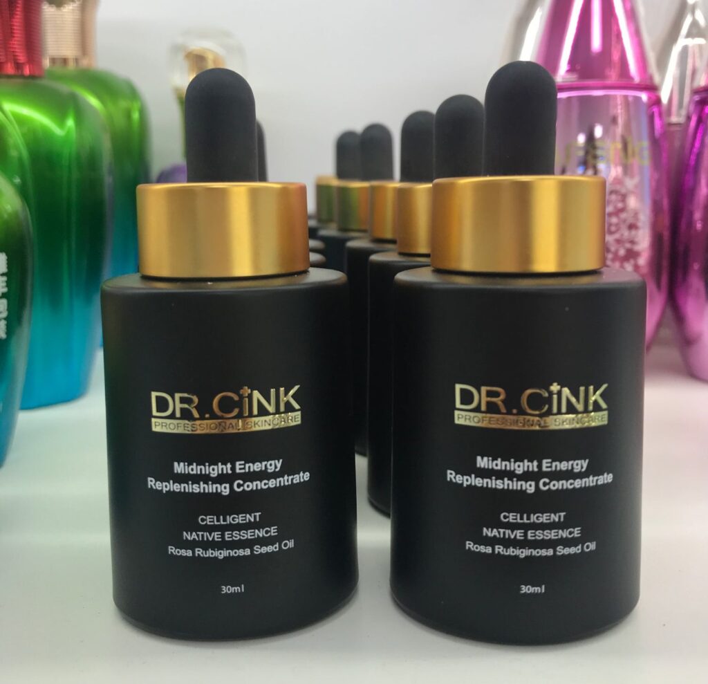 Frascos de vidro para cosméticos: Guia do processo de serigrafia vs. estampagem a quente 1 hot-stamping-cosmetic-glass-bottles.jpg